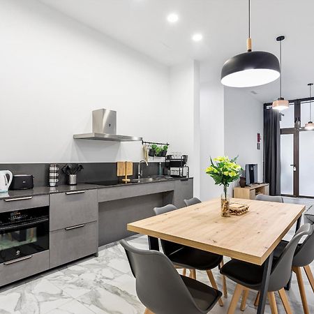 Apartamento De Estilo Moderno Hasta 5 Pax Valencia Exterior photo